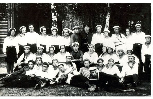 Косино. Молодёжный Морской клуб Косинской трикотажной фабрики 1928 год