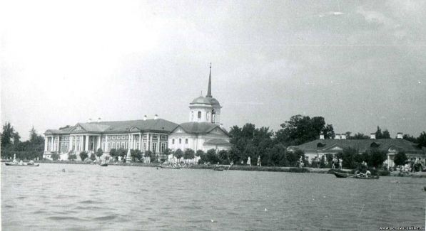 Пруд в Кусково. 1959 год