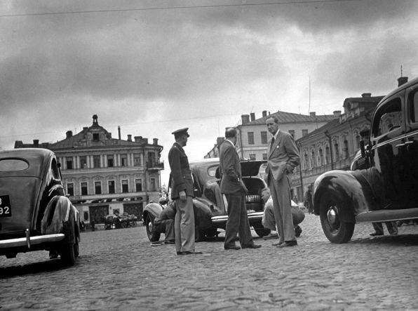 Преображенская  площадь  1941  года.