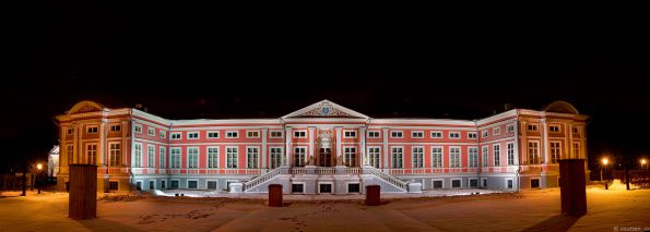 ������  �����