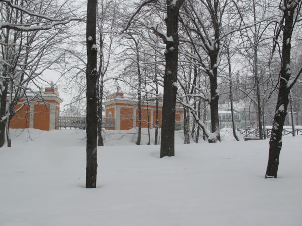 �  �����  �����  2013  ����