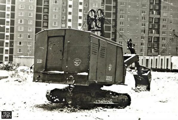 Трос экскаватор на строительстве района Новокосино 1991г.