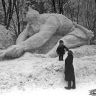 Снежные скульптуры в детском городке 1930г.